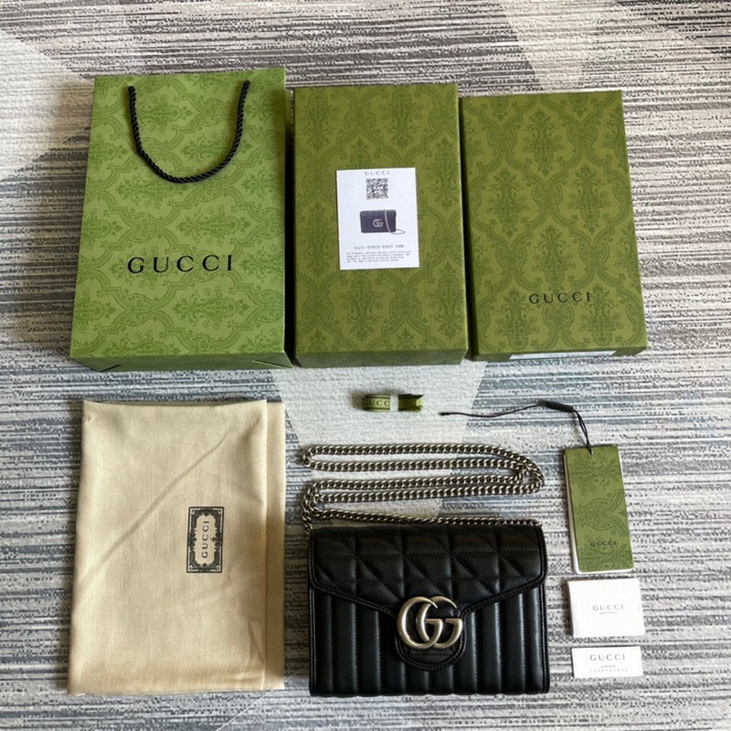 Gucci Handbags 608